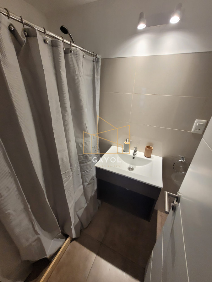 Apartamento ID.783 - Amplio apartamento de 3 dormitorios y 2 baños, ideal para vivir todo el año o para renta.