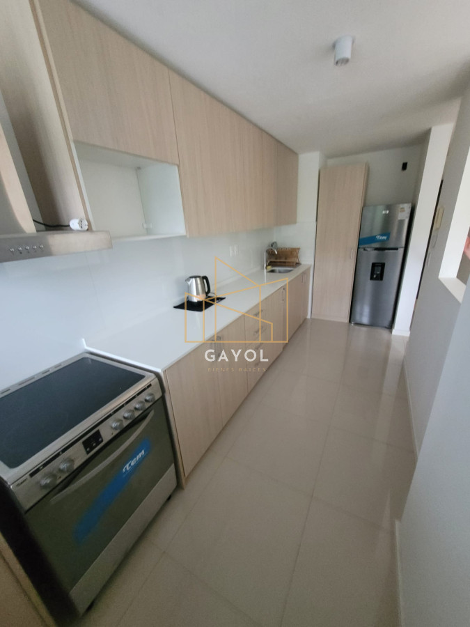 Apartamento ID.783 - Amplio apartamento de 3 dormitorios y 2 baños, ideal para vivir todo el año o para renta.