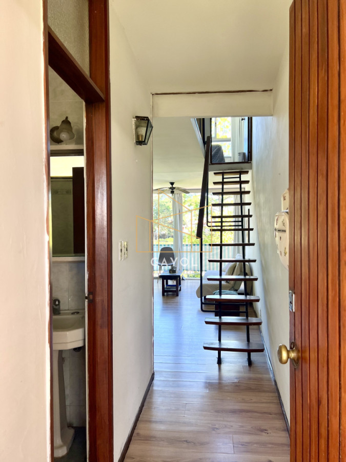 Apartamento ID.1233 - Apartamento en venta de 1 dormitorio y medio. Playa mansa. Punta del Este.