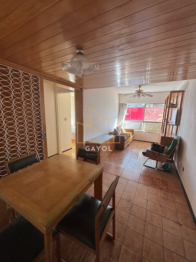 Apartamento ID.491 - Oportunidad de negocio! Apartamento de 2 dormitorios y 2 baños con bajos gastos! 