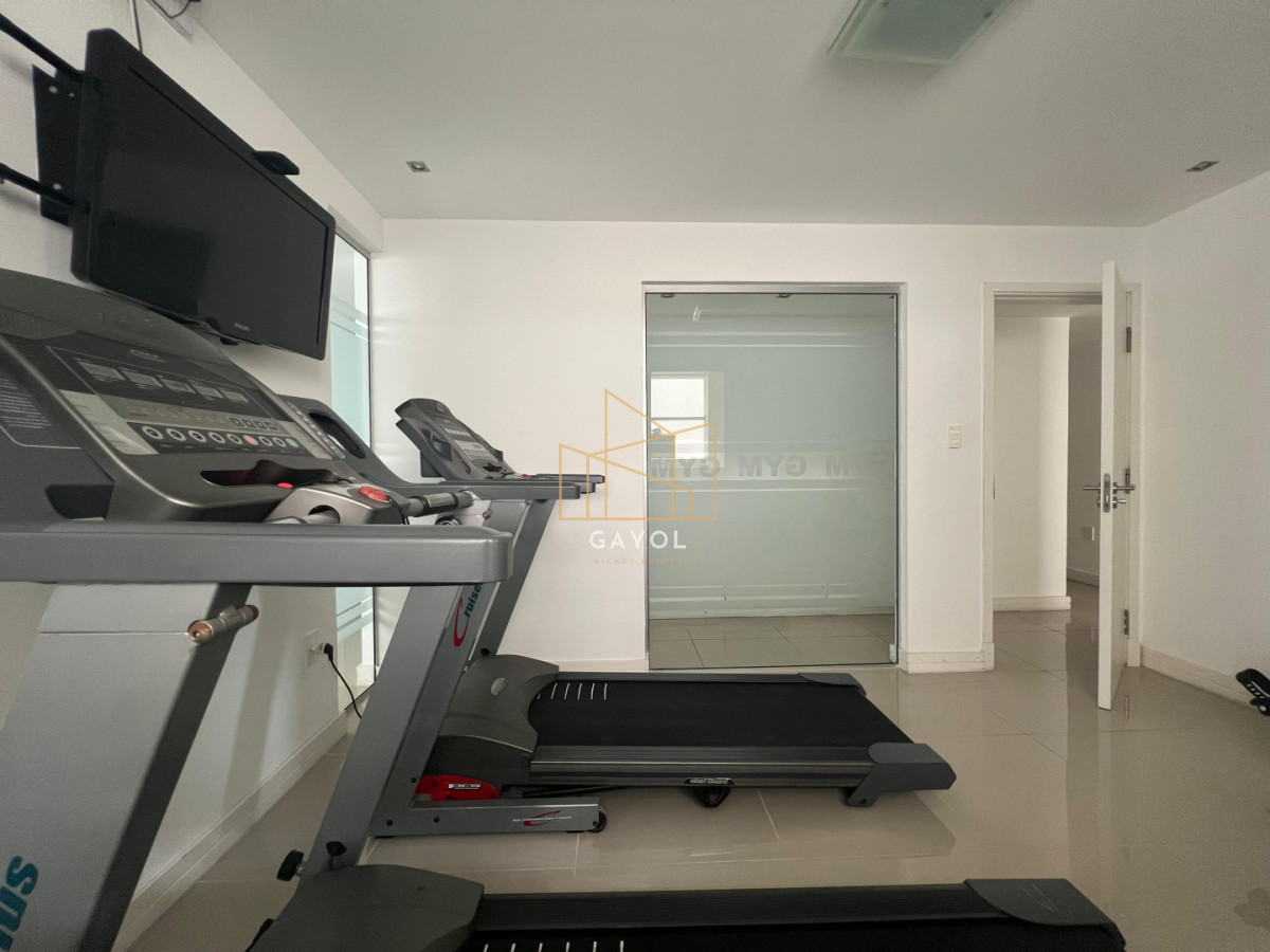 Apartamento ID.1122 - Exclusivo apartamento de 2 dormitorios con parrillero propio. Punta del Este. 