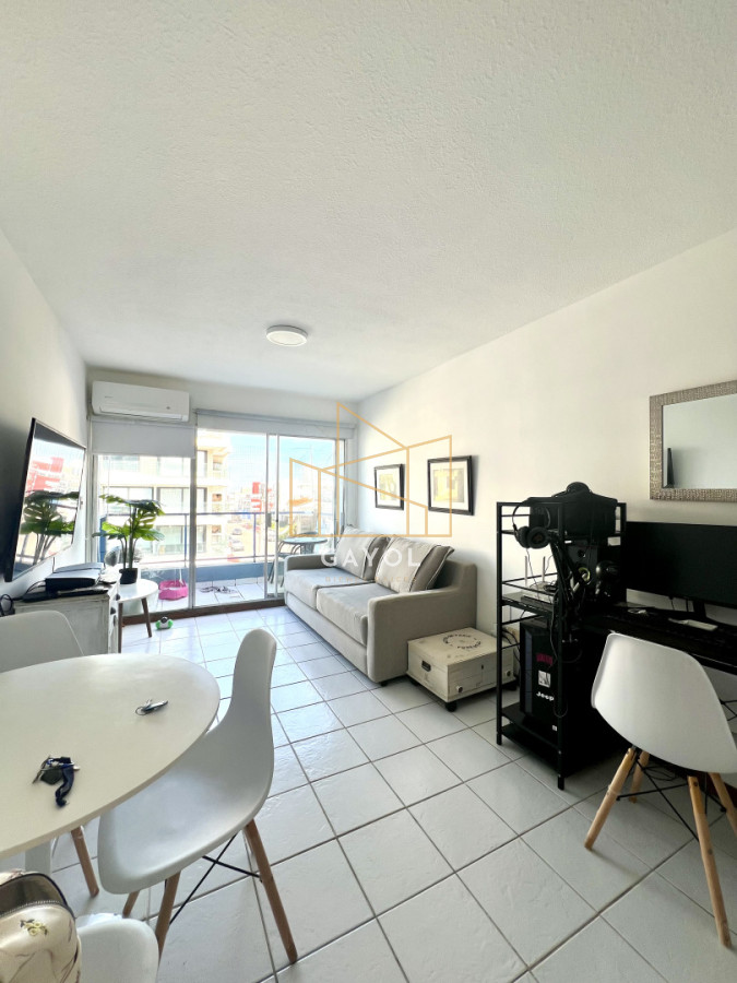 Apartamento ID.1308 - Son 2 apartamentos con entrada independiente. 1 Monoambiente + 1 dormitorio 