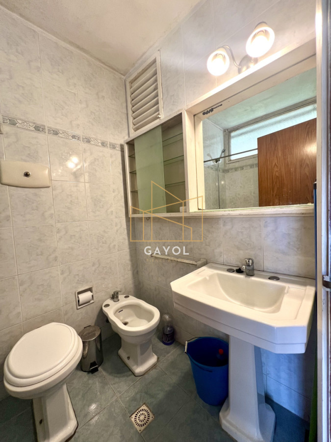 Apartamento ID.1233 - Apartamento en venta de 1 dormitorio y medio. Playa mansa. Punta del Este.