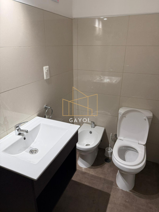 Apartamento ID.783 - Amplio apartamento de 3 dormitorios y 2 baños, ideal para vivir todo el año o para renta.
