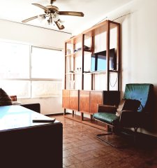 Oportunidad de negocio! Apartamento de 2 dormitorios y 2 baños con bajos gastos!