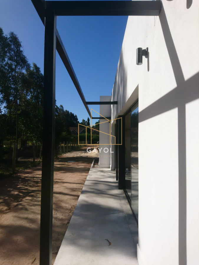 Casa ID.488 - Casa a estrenar de 2 dormitorios, patio con parrillero. Construcción tradicional.