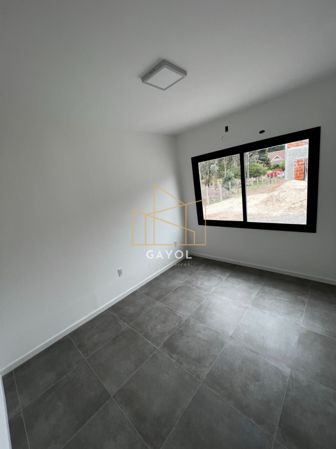 Casa ID.488 - Casa a estrenar de 2 dormitorios, patio con parrillero. Construcción tradicional.