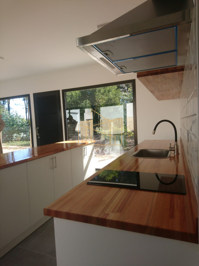 Casa ID.488 - Casa a estrenar de 2 dormitorios, patio con parrillero. Construcción tradicional.