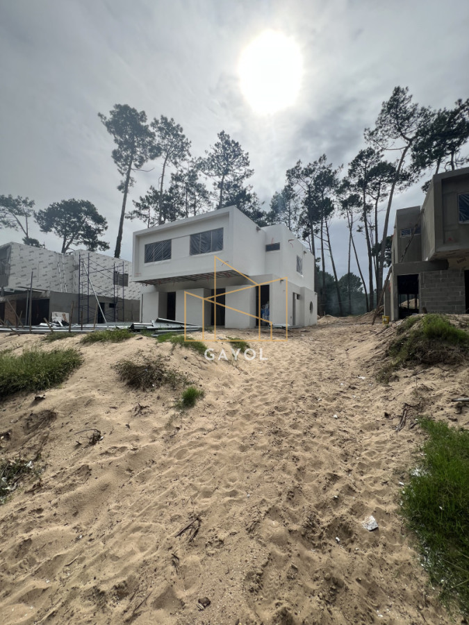 Casa ID.1528 - Casa a estrenar en Pinares. Punta del Este 