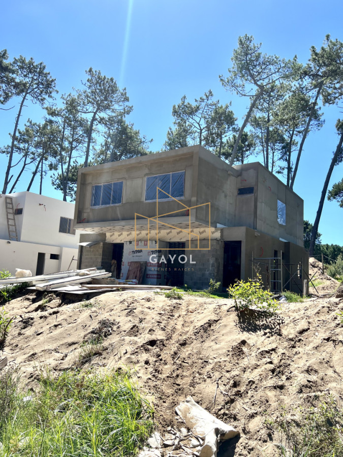 Casa ID.1527 - Casa a estrenar en Pinares. Punta del Este 