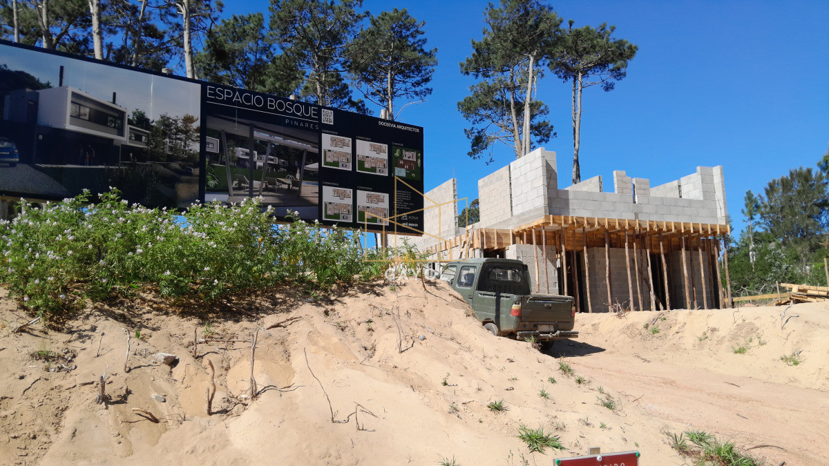 Casa ID.1528 - Casa a estrenar en Pinares. Punta del Este 