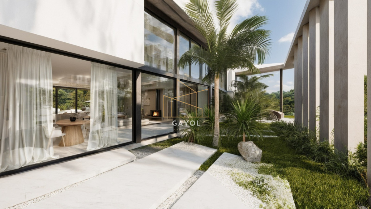 Casa ID.839 - Casa en venta en Solanas Country, construcción de hormigón armado, con piscina climatizada. 