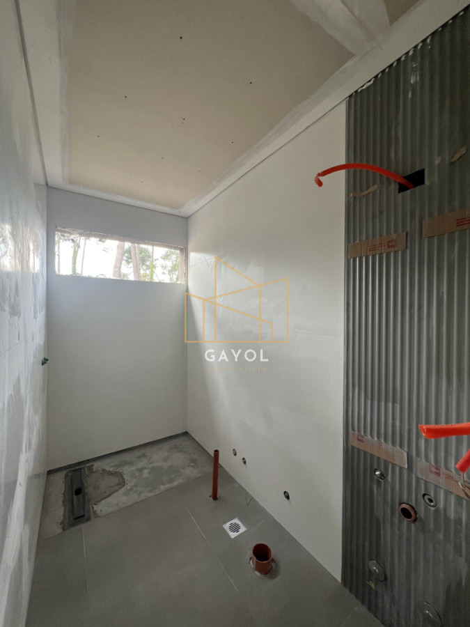Casa ID.1527 - Casa a estrenar en Pinares. Punta del Este 