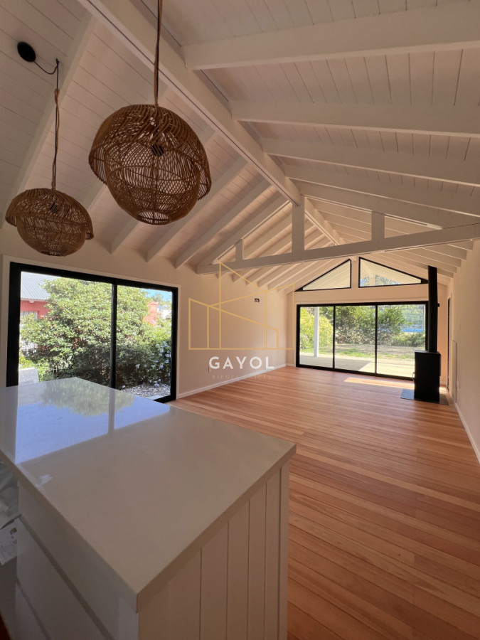 Casa ID.837 - Casa a estrenar, proyecto en obra, entrega en octubre 2025. La Barra. Maldonado