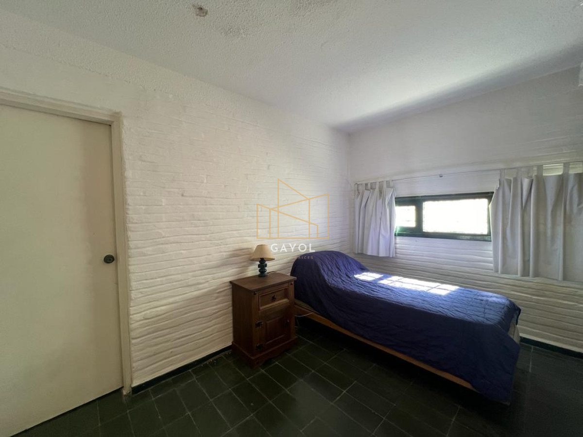 Casa ID.836 - Se vende casa, en excelente ubicación.