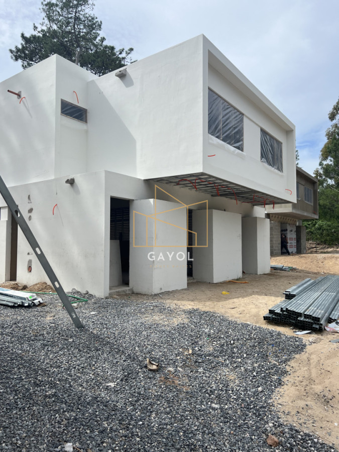 Casa ID.1528 - Casa a estrenar en Pinares. Punta del Este 