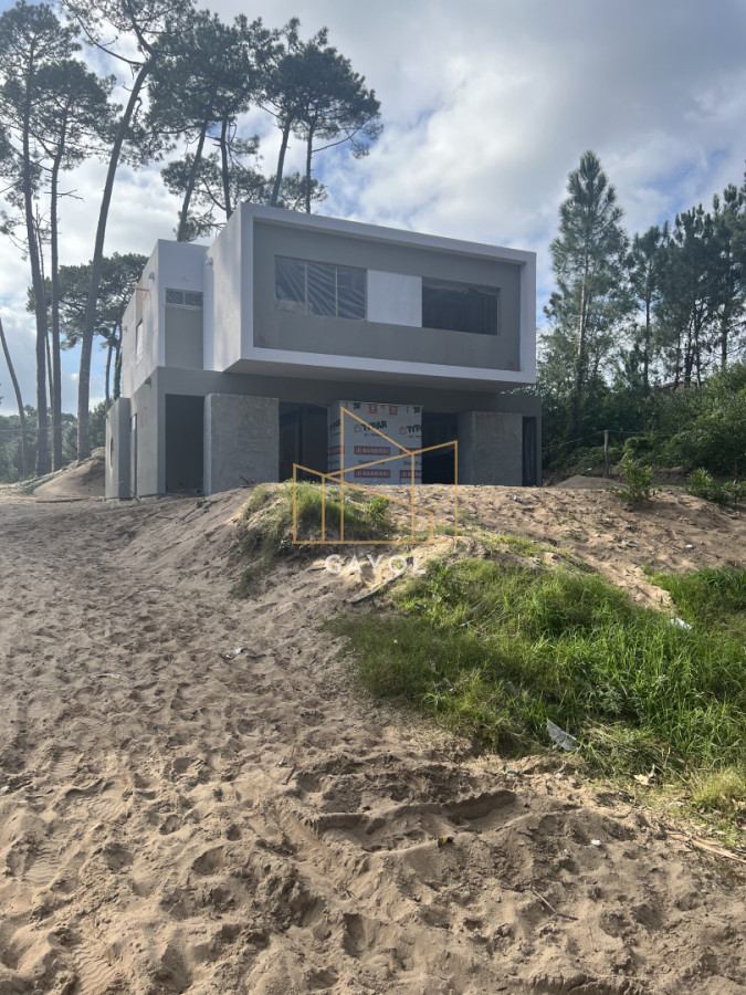 Casa ID.1528 - Casa a estrenar en Pinares. Punta del Este 