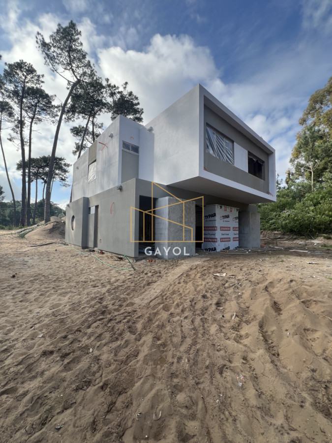 Casa ID.1529 - Casa a estrenar en Pinares, proyecto en obra, precio lanzamiento. Punta del Este
