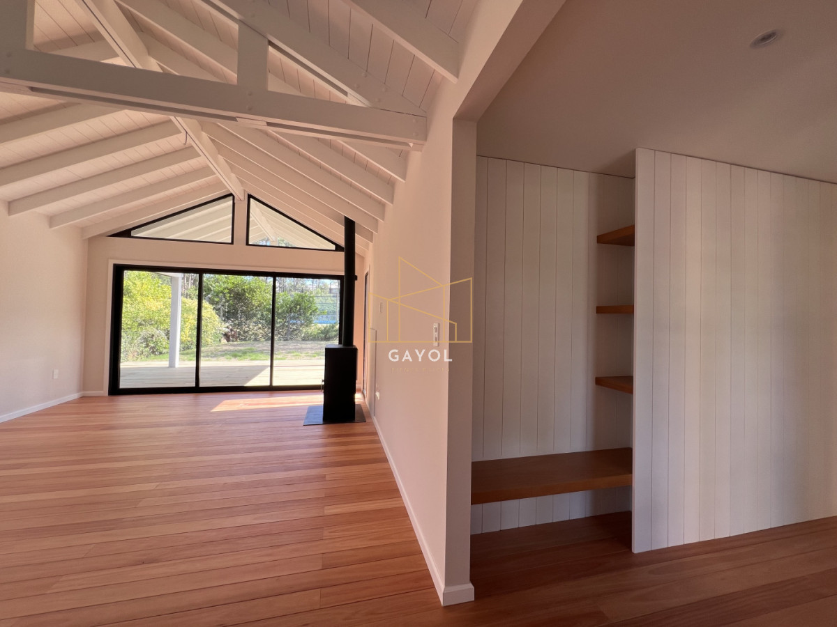 Casa ID.837 - Casa a estrenar, proyecto en obra, entrega en octubre 2025. La Barra. Maldonado