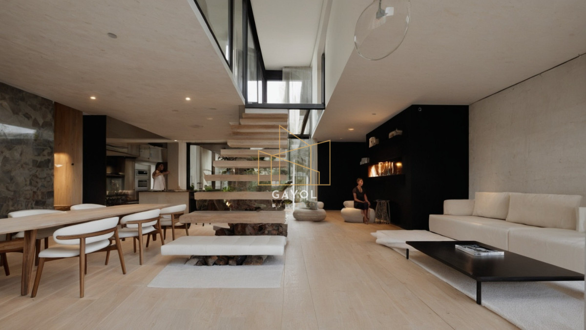 Casa ID.839 - Casa en venta en Solanas Country, construcción de hormigón armado, con piscina climatizada. 