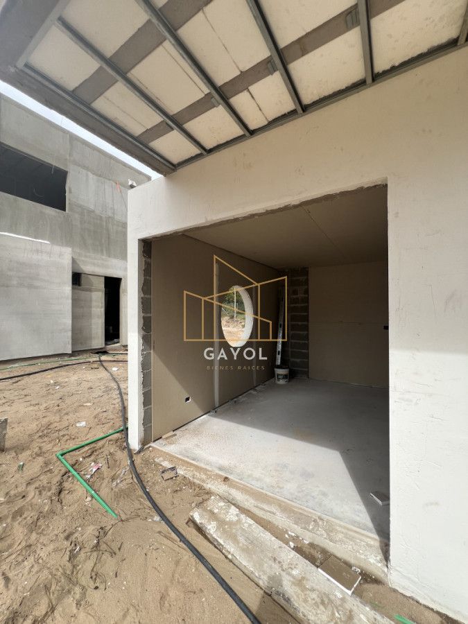 Casa ID.1528 - Casa a estrenar en Pinares. Punta del Este 