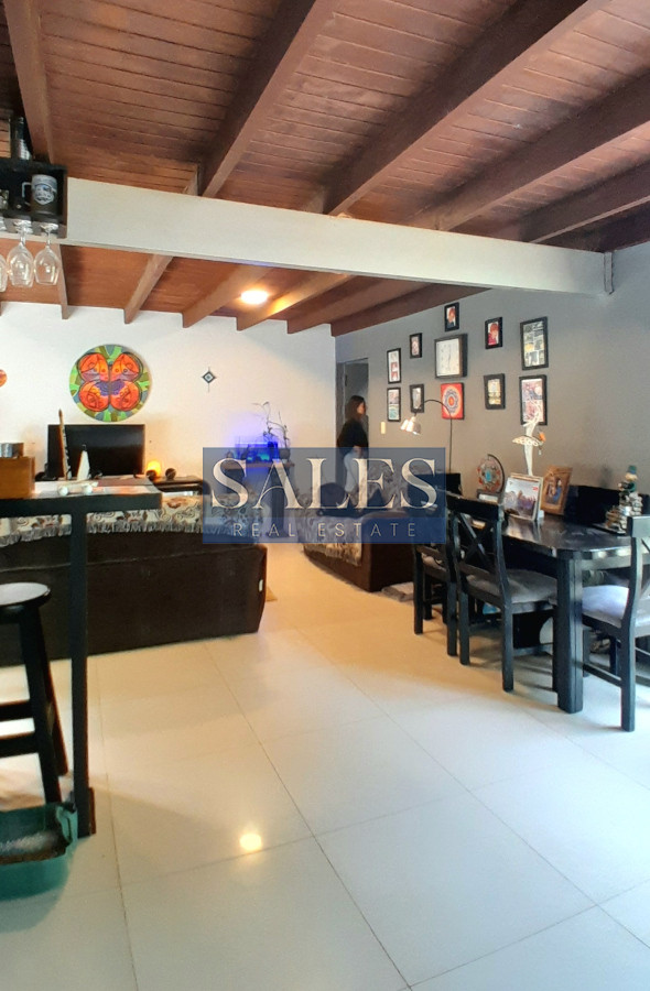 Casa ID.1312 - Se vende casi a estrenar, en Jardines de Córdoba. PUNTA DEL ESTE 
