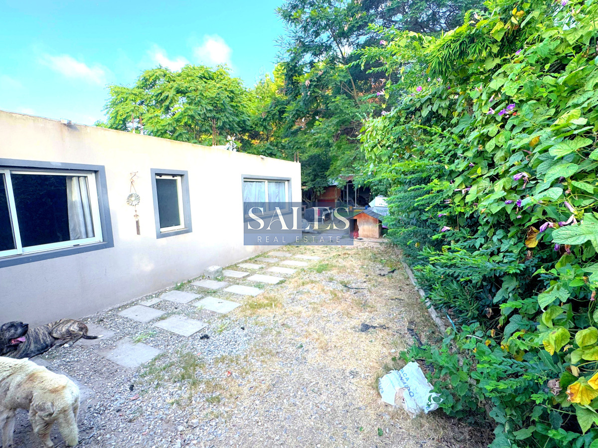 Casa ID.1312 - Se vende casi a estrenar, en Jardines de Córdoba. PUNTA DEL ESTE 