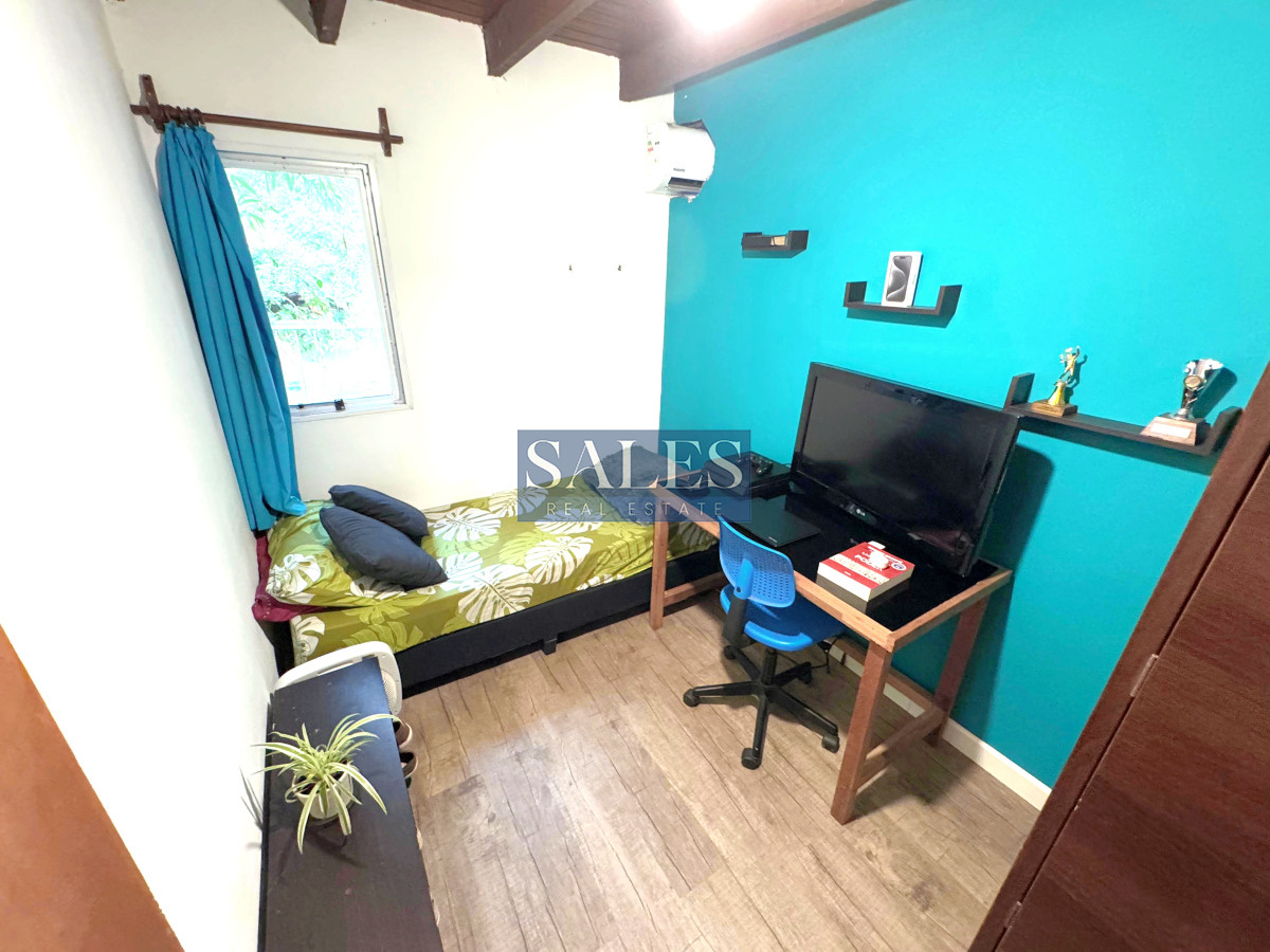 Casa ID.1312 - Se vende casi a estrenar, en Jardines de Córdoba. PUNTA DEL ESTE 