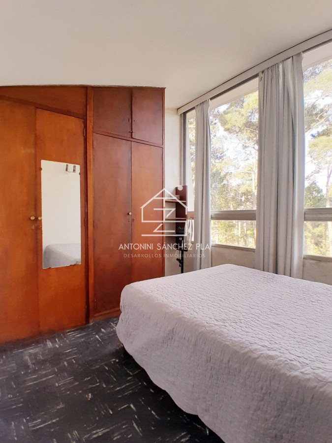 Apartamento ID.4488 - Apartamento en venta de 1 dormitorio y medio. Playa mansa. Punta del Este.