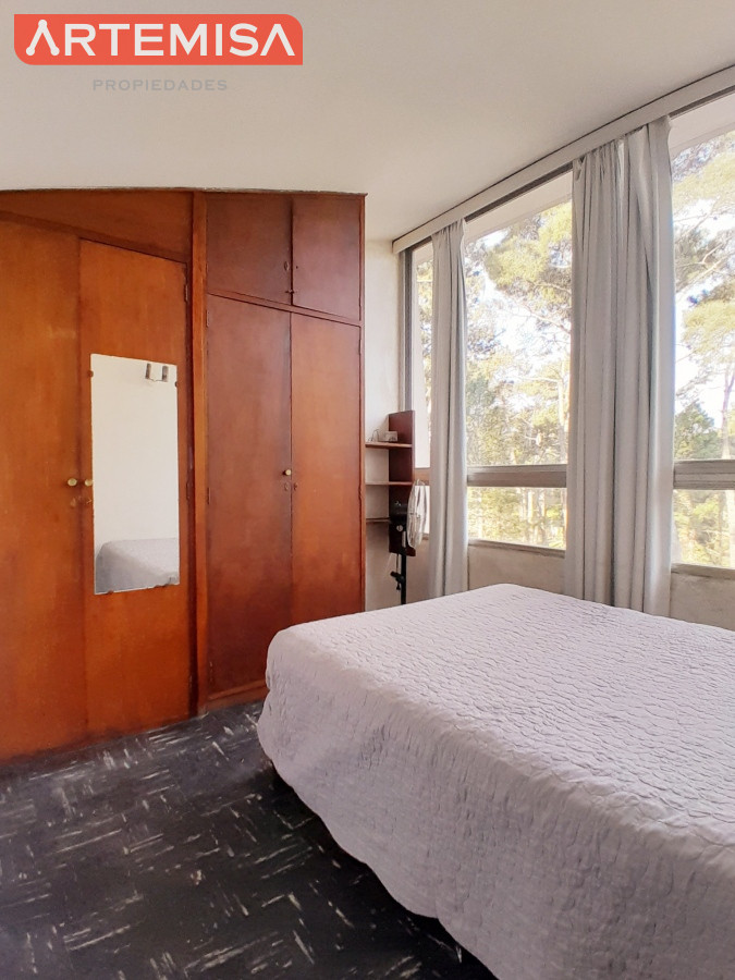 Apartamento ID.921 - Apartamento en venta de 1 dormitorio y medio. Playa mansa. Punta del Este.