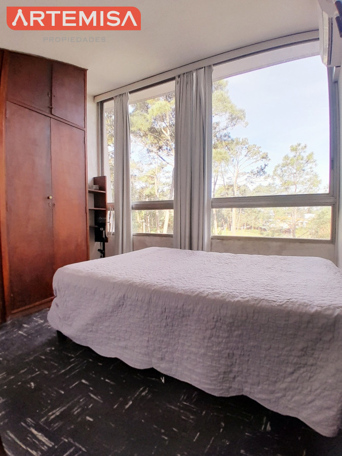 Apartamento ID.921 - Apartamento en venta de 1 dormitorio y medio. Playa mansa. Punta del Este.
