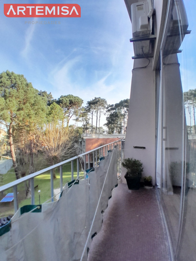 Apartamento ID.921 - Apartamento en venta de 1 dormitorio y medio. Playa mansa. Punta del Este.