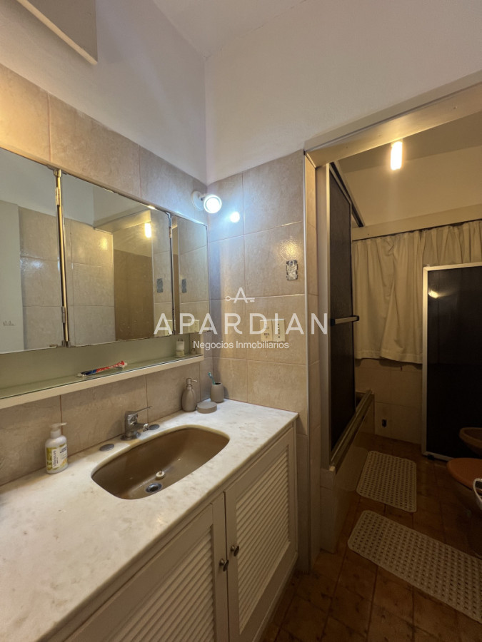 Casa ID.21099461 - Amplia casa en Cantegril, Punta del Este. 509m2 construidos y 2000 de terreno.