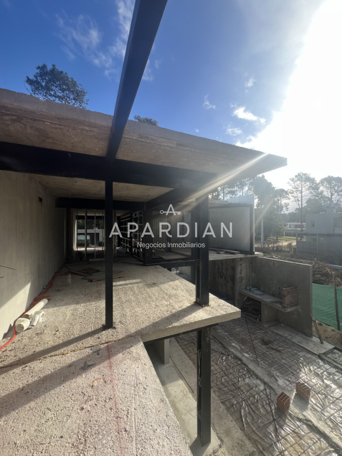 Casa ID.21099606 - Casa en venta en Solanas Country, construcción de hormigón armado, con piscina. 