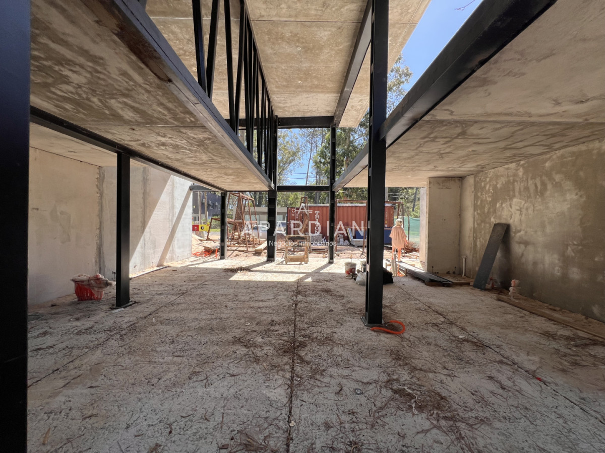 Casa ID.21099606 - Casa en venta en Solanas Country, construcción de hormigón armado, con piscina. 