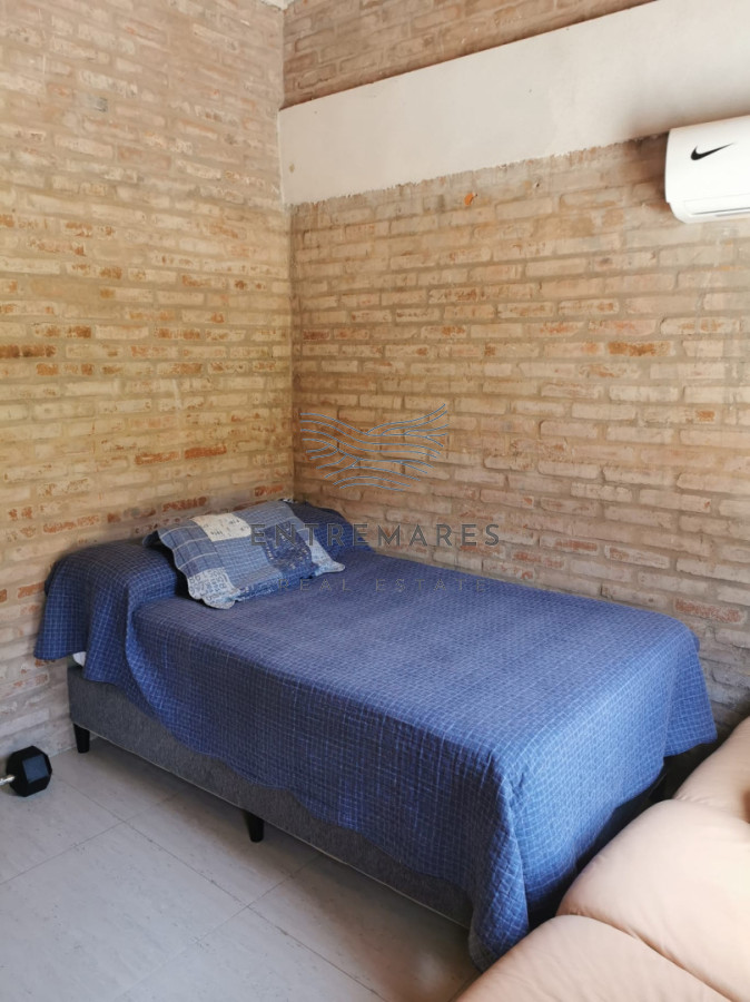Casa ID.53 - Amplia casa con vista parcial a la playa de Tío Tom. En venta!