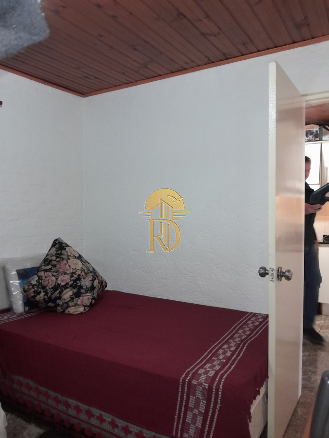 Casa remodelada en venta, 2 dormitorios y 2 baños, con barbacoa. -id-474-16