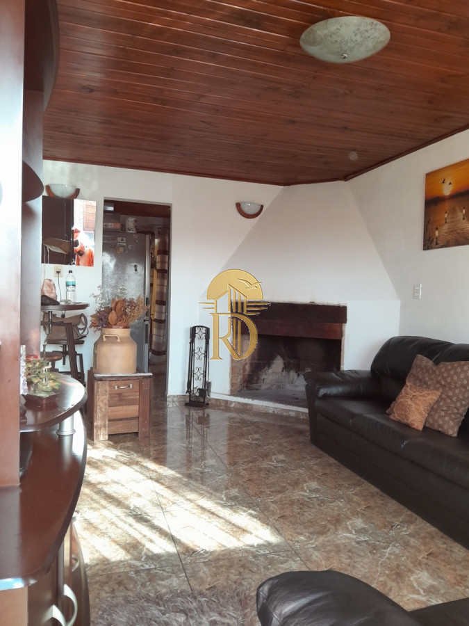 Casa remodelada en venta, 2 dormitorios y 2 baños, con barbacoa. -id-474-12