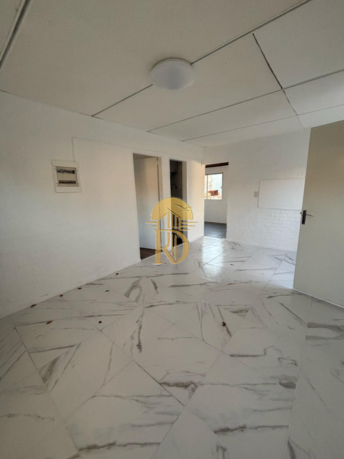Casa de 1 dormitorio y medio, con patio. A pocas cuadras del centro de Maldonado. -id-898-4