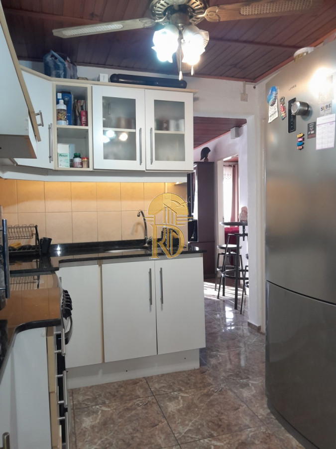 Casa remodelada en venta, 2 dormitorios y 2 baños, con barbacoa. -id-474-5