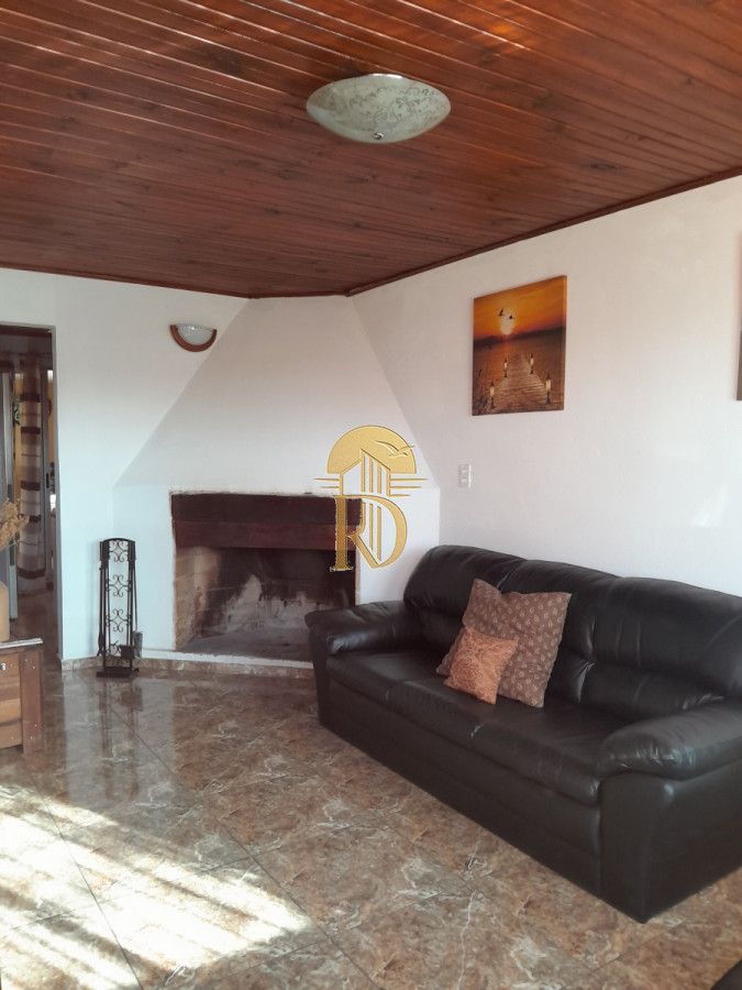 Casa remodelada en venta, 2 dormitorios y 2 baños, con barbacoa. -id-474-1