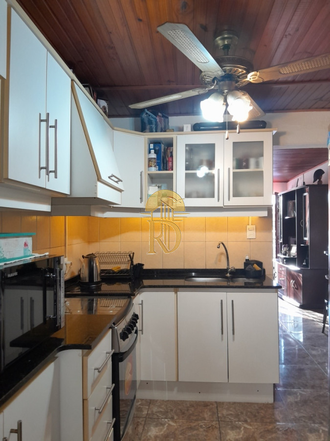 Casa remodelada en venta, 2 dormitorios y 2 baños, con barbacoa. -id-474-4