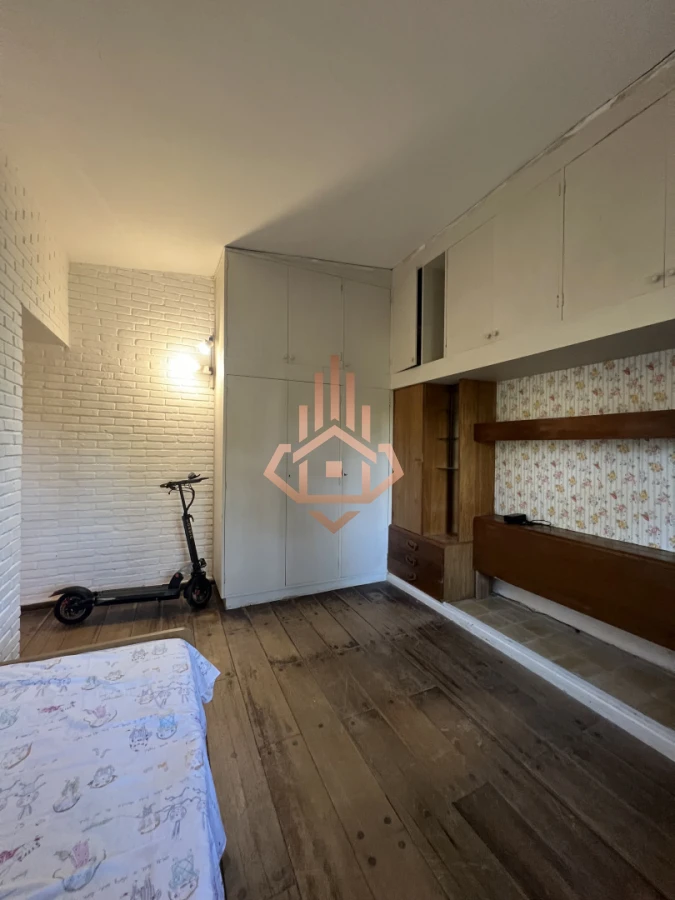 Amplia casa en Cantegril, Punta del Este. 509m2 construidos y 2000 de terreno.