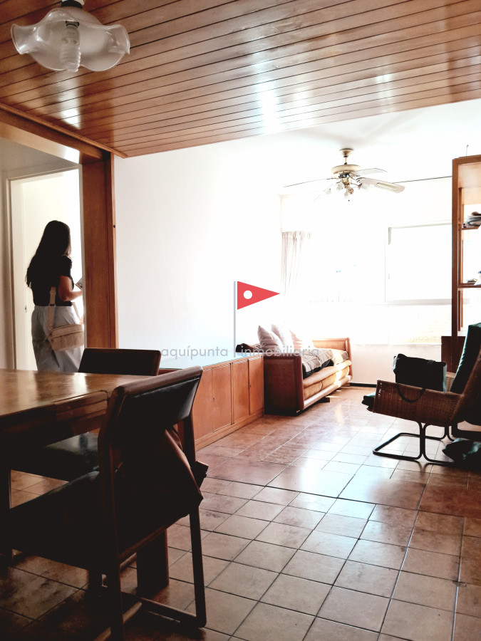 Apartamento ID.139 - Oportunidad de negocio! Apartamento de 2 dormitorios y 2 baños con bajos gastos! 