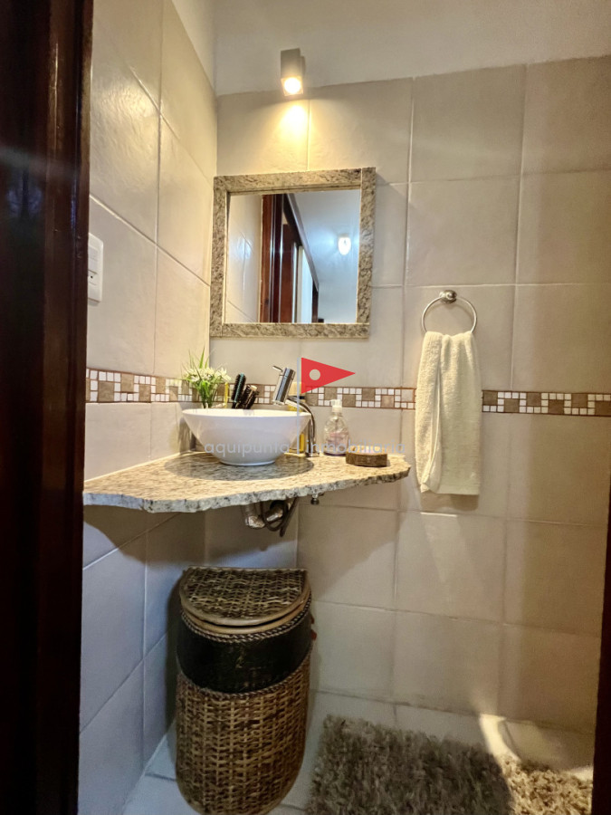 Apartamento ID.138 - Apartamento en venta, oportunidad en Península, Punta del Este. 
