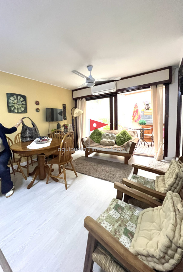 Apartamento ID.138 - Apartamento en venta, oportunidad en Península, Punta del Este. 