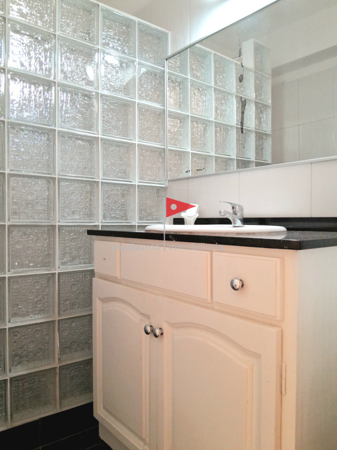 Apartamento ID.139 - Oportunidad de negocio! Apartamento de 2 dormitorios y 2 baños con bajos gastos! 