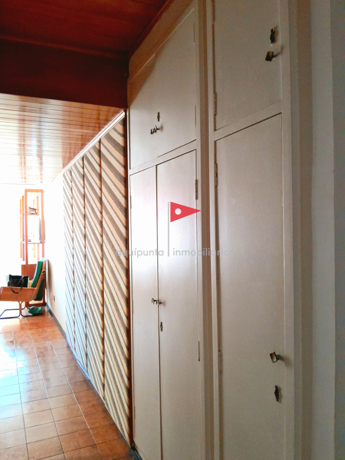 Apartamento ID.139 - Oportunidad de negocio! Apartamento de 2 dormitorios y 2 baños con bajos gastos! 