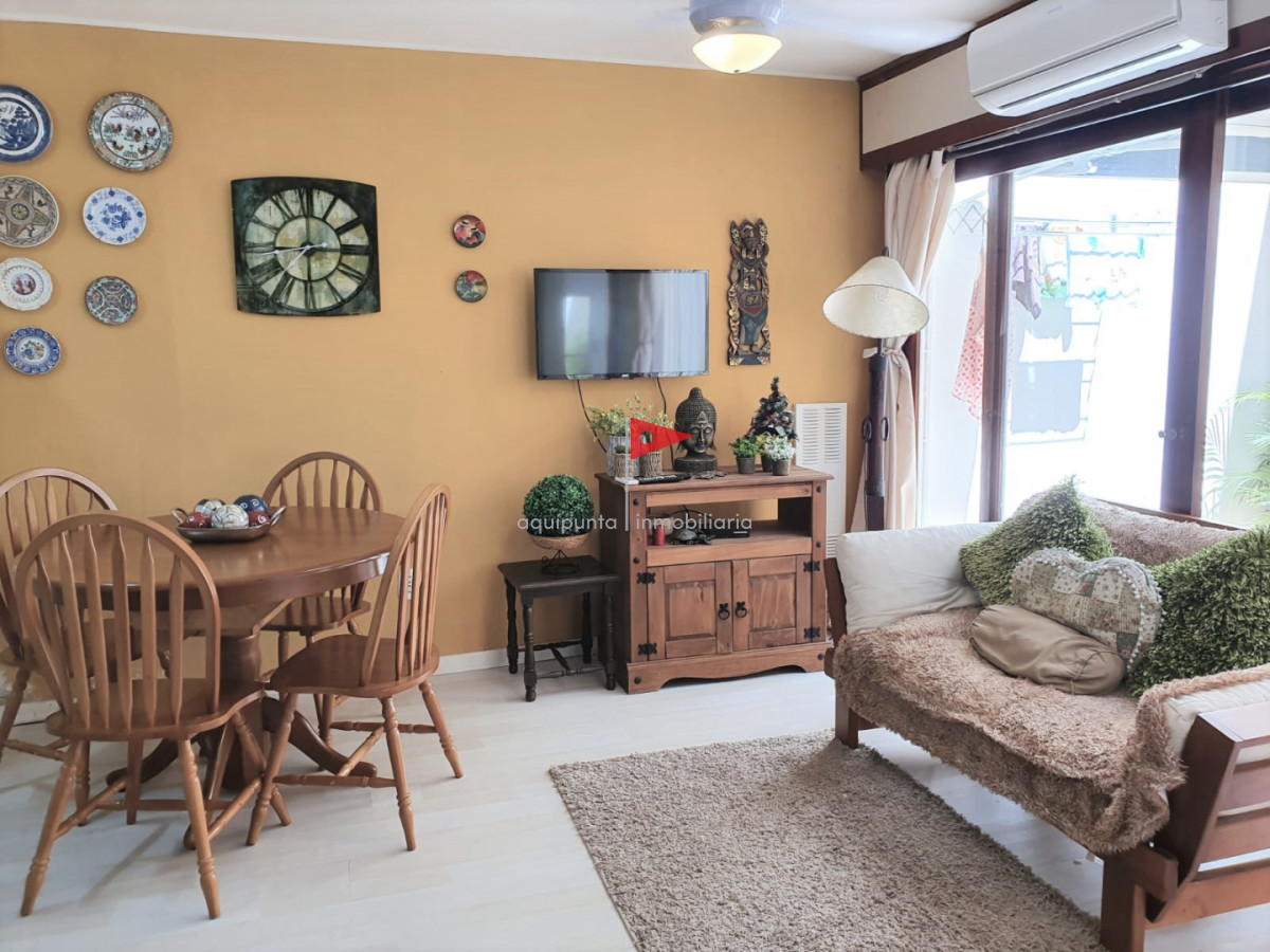 Apartamento ID.138 - Apartamento en venta, oportunidad en Península, Punta del Este. 