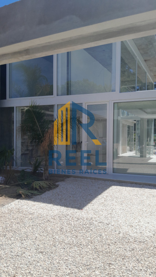 Casa ID.64 - Casa a estrenar, precio en pozo. Barrio Privado Solanas. Punta Ballena.